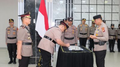 Kapolda Kalbar Pimpin Sertijab, Ajak Pejabat Baru Bawa Angin Segar Lewat Kolaborasi & Inovasi
