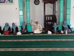 Ustadz Muhyiddin: Banyak Orang Berilmu, Tapi Tak Beradab Inilah Masalah Kita